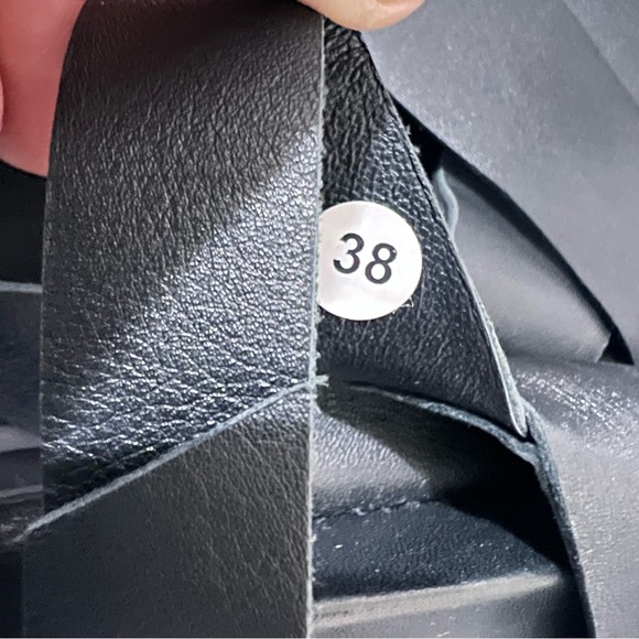 NEW Liberte Leather Capri Black Sandals - Picture 12 of 14